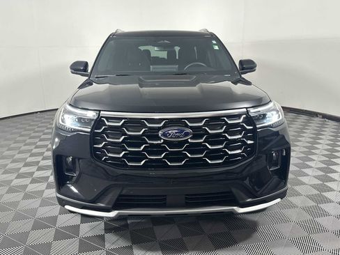 Used 2025 Ford Explorer Platinum RWD image 2