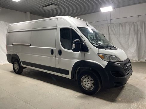 Used 2023 RAM ProMaster 2500 FWD image 1