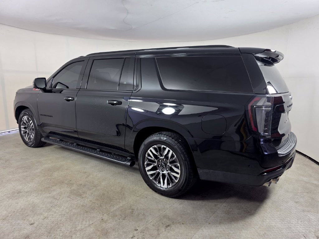 Used 2025 Chevrolet Suburban Z71 w/ Z71 Off-Road Package AWD/4WD image 6