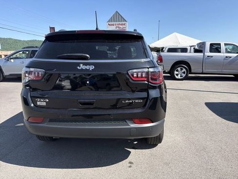 Used 2025 Jeep Compass Limited AWD/4WD image 7