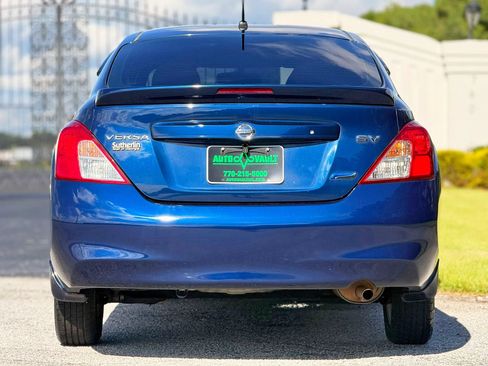 Used 2014 Nissan Versa SV w/ Convenience Package FWD image 10