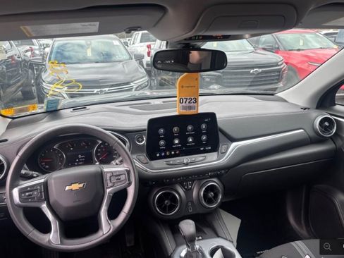 Used 2024 Chevrolet Blazer LT w/ Convenience Package image 9