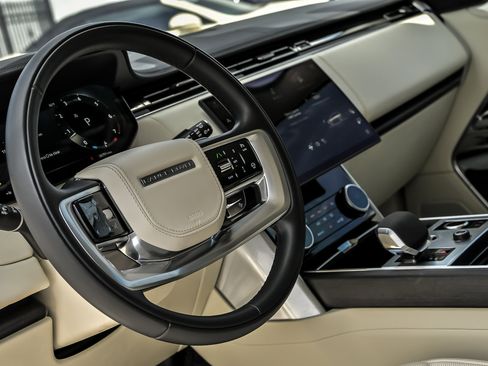 Used 2023 Land Rover Range Rover SE AWD/4WD image 31