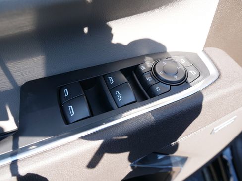 New 2025 GMC Sierra 2500 SLT w/ SLT Convenience Package image 17