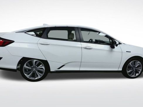Used 2018 Honda Clarity Touring image 12