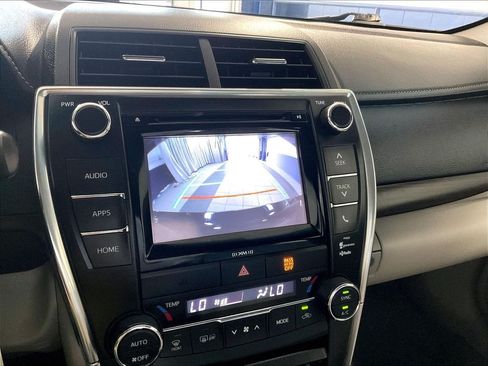 Used 2016 Toyota Camry XLE FWD image 19
