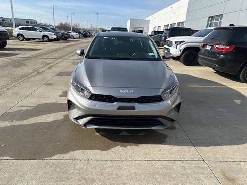Used 2024 Kia Forte LXS image 2