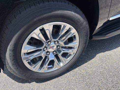 New 2026 GMC Yukon XL Denali w/ Advanced Technology Package AWD/4WD image 8
