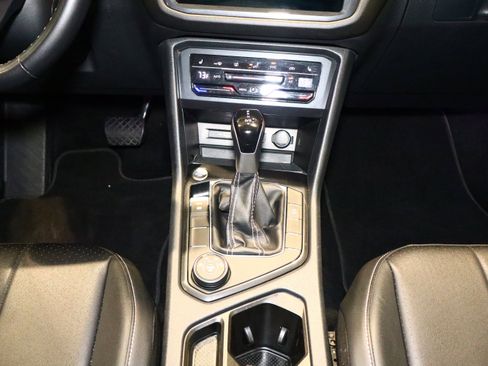 Used 2023 Volkswagen Tiguan SE image 27