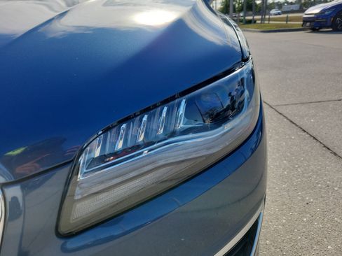 Used 2019 Lincoln MKZ Premiere image 9