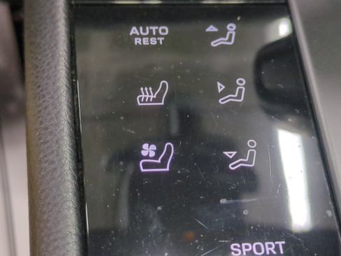 Used 2022 Porsche Macan S image 26