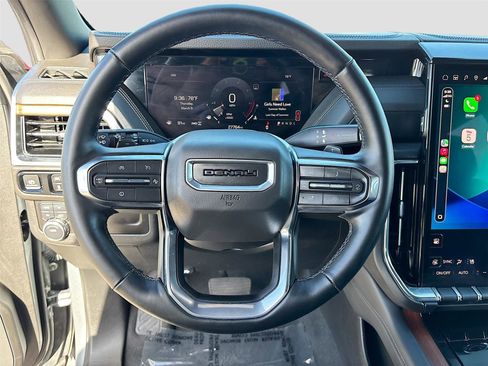 Used 2025 GMC Yukon Denali image 11