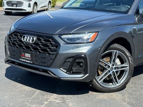 Used 2023 Audi Q5 e Prestige w/ Prestige Package AWD/4WD image 2