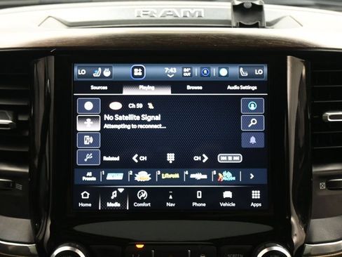 Used 2022 RAM 2500 Laramie AWD/4WD image 25