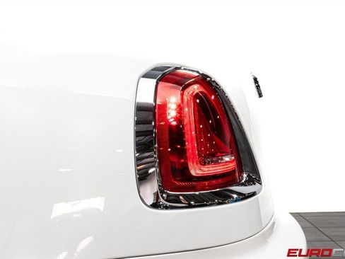 Used 2018 Rolls-Royce Dawn image 18