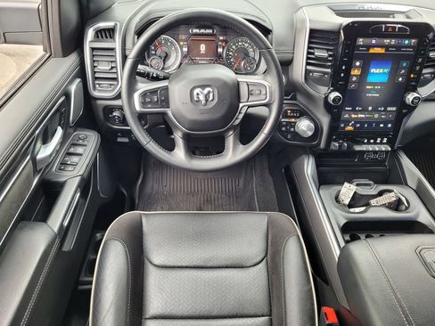 Used 2024 RAM 1500 Laramie AWD/4WD image 9