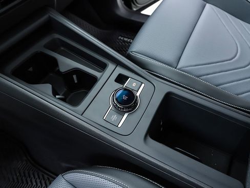 New 2026 Volkswagen Tiguan SE image 62