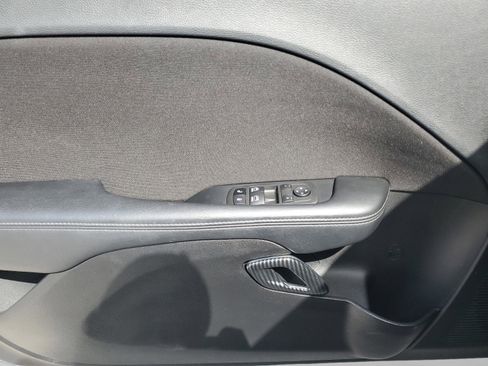 Used 2022 Dodge Challenger R/T w/ Performance Handling Group image 12