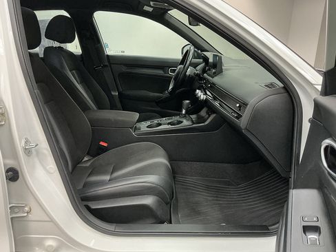 Used 2025 Honda Civic Sport image 28