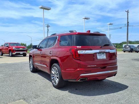 Used 2023 GMC Acadia Denali FWD image 2