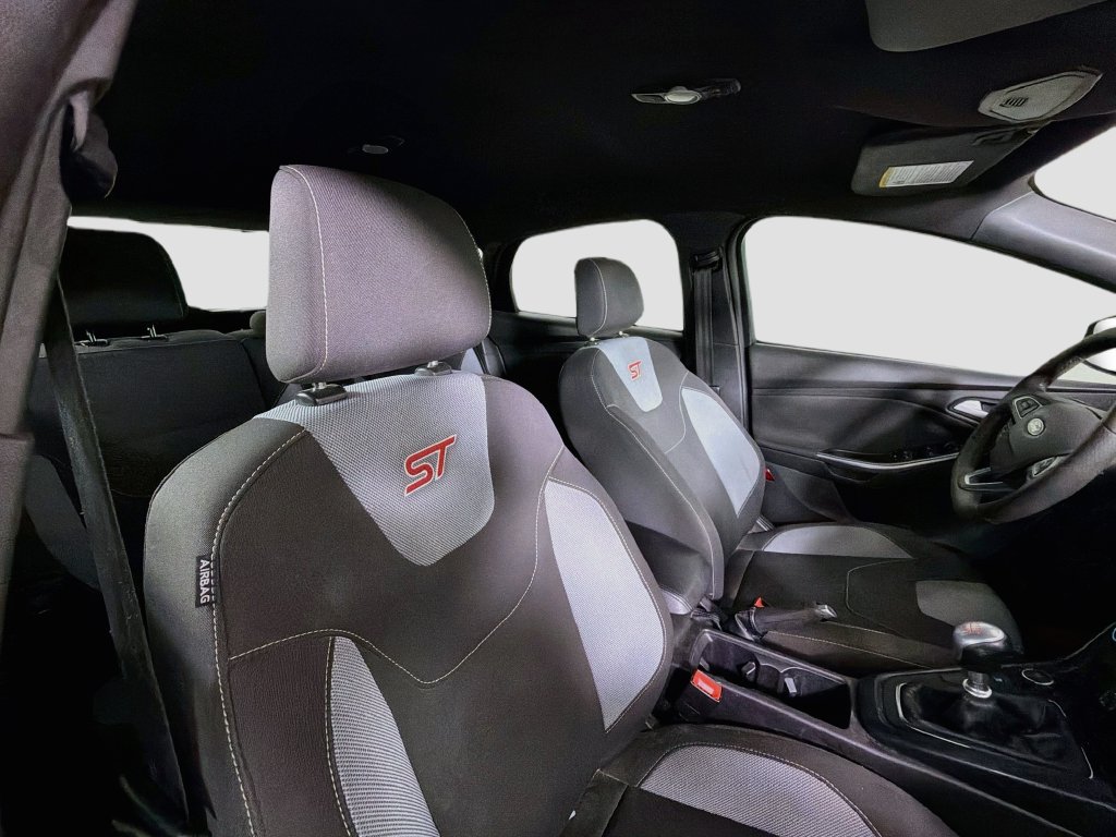 Used 2017 Ford Focus ST FWD image 27