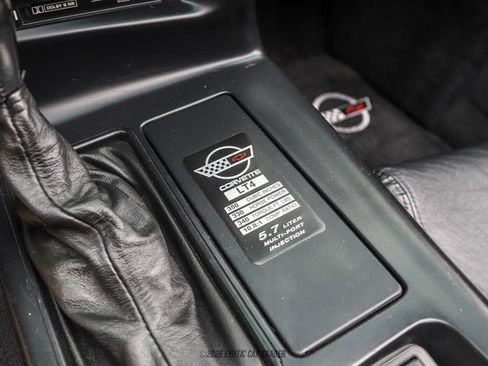 Used 1996 Chevrolet Corvette Convertible RWD image 43