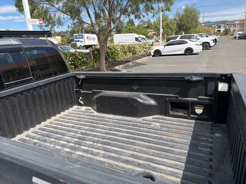 Certified 2023 Toyota Tacoma TRD Off-Road w/ Advanced Technology Package AWD/4WD image 16
