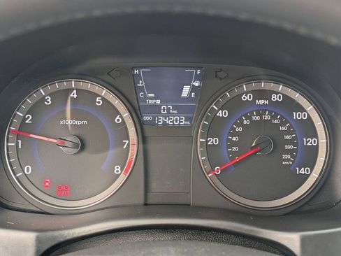 Used 2013 Hyundai Accent SE image 20