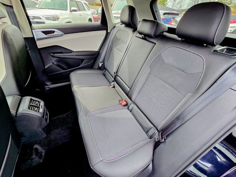 Used 2025 Volkswagen Taos SE image 26