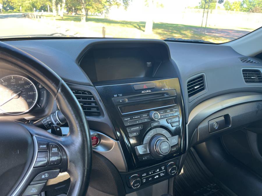 Used 2013 Acura ILX w/ Technology Package FWD image 37