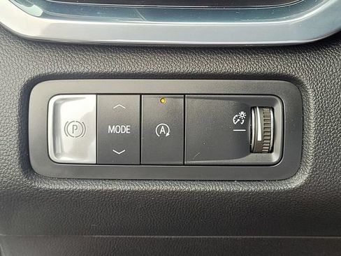 Used 2026 GMC Acadia Elevation FWD image 13