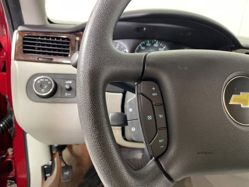 Used 2015 Chevrolet Impala LT w/ LT Sunroof Package image 13