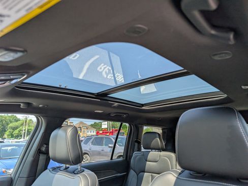 Used 2025 Jeep Grand Cherokee L Limited image 34