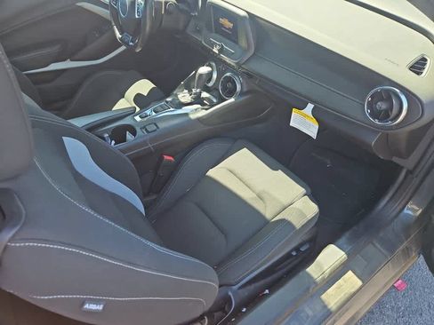 Used 2022 Chevrolet Camaro LT RWD image 13