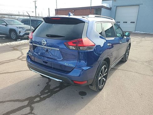 Used 2017 Nissan Rogue AWD image 3
