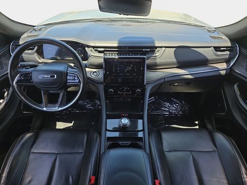Used 2022 Jeep Grand Cherokee L Overland w/ Luxury Tech Group IV RWD image 10