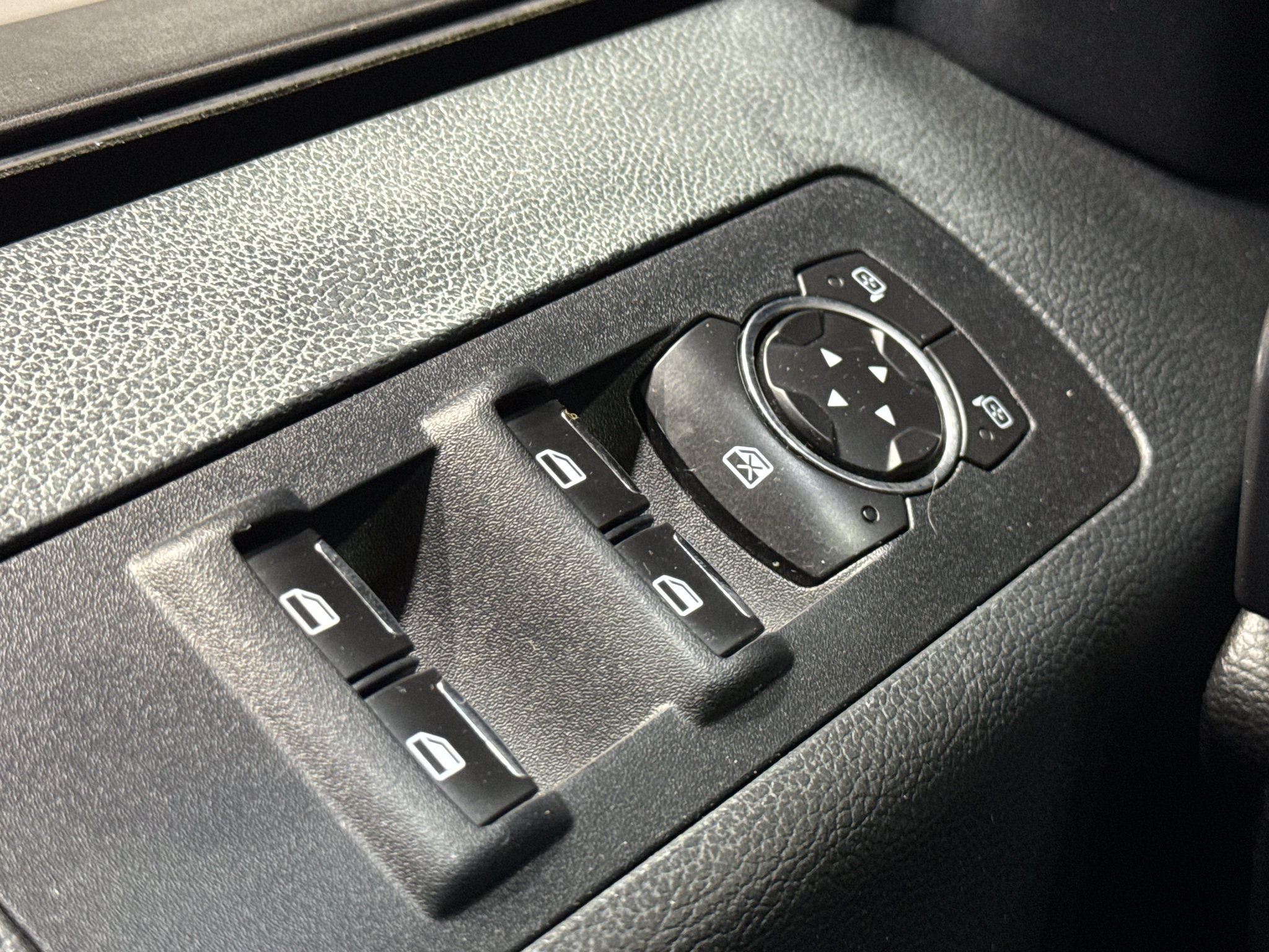 Used 2015 Ford F150 XLT w/ Equipment Group 301A Mid AWD/4WD image 34