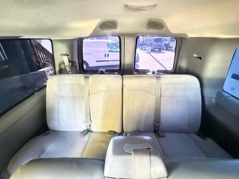 Used 2018 Chevrolet Express 2500 LS w/ Driver Convenience Package RWD image 19