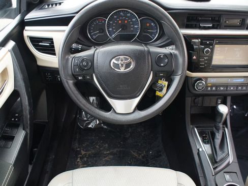 Used 2016 Toyota Corolla LE image 5
