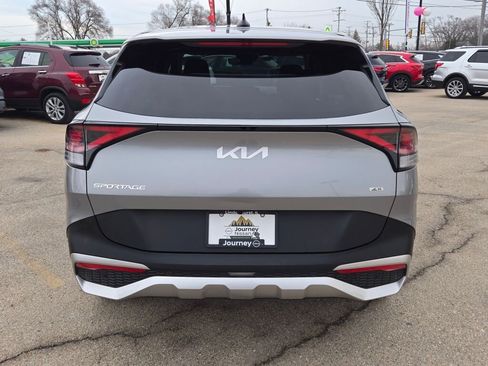 Used 2024 Kia Sportage LX image 12