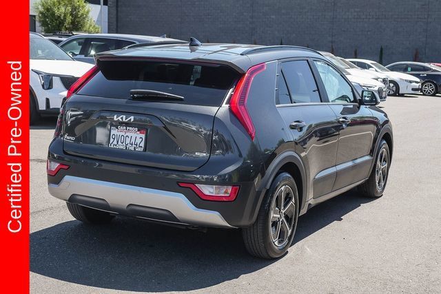 Certified 2025 Kia Niro EX FWD image 7