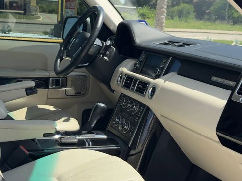 Used 2010 Land Rover Range Rover Supercharged AWD/4WD image 14