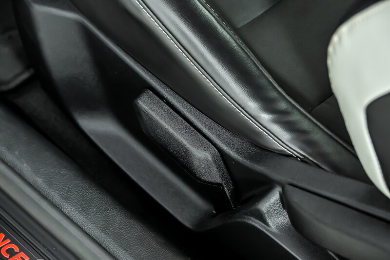Used 2020 Ford Mustang Shelby GT500 w/ Carbon Fiber Track Pack RWD image 19