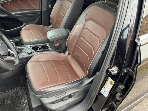 Used 2022 Volkswagen Tiguan SEL R-Line image 24