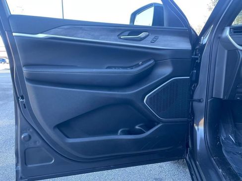 New 2026 Jeep Grand Cherokee Limited w/ Limited Altitude Package RWD image 10