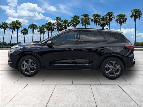 Used 2024 Ford Escape ST-Line w/ Tech Pack #1 FWD image 4