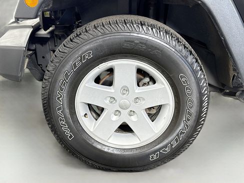 Used 2017 Jeep Wrangler Unlimited Sport w/ Quick Order Package 24S image 36