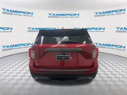 Used 2023 Ford Explorer XLT w/ Equipment Group 202A image 4
