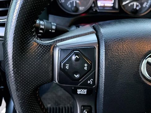 Used 2019 Toyota Tacoma TRD Sport w/ Technology Package image 22