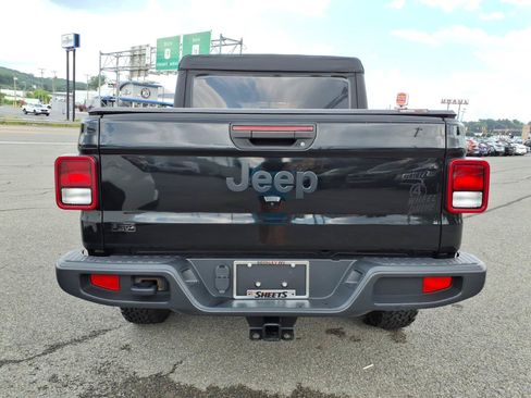 Used 2022 Jeep Gladiator Sport AWD/4WD image 7